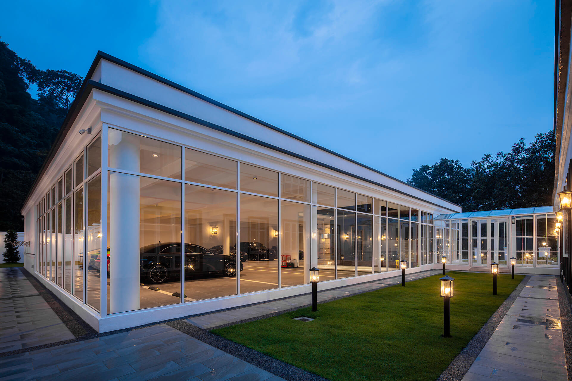 The White Mansion 12