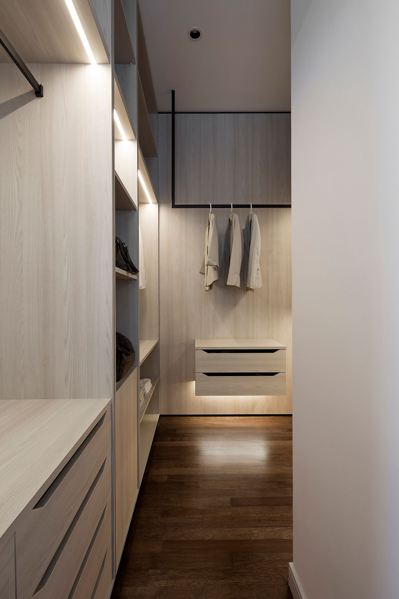 Essential Elegance 10