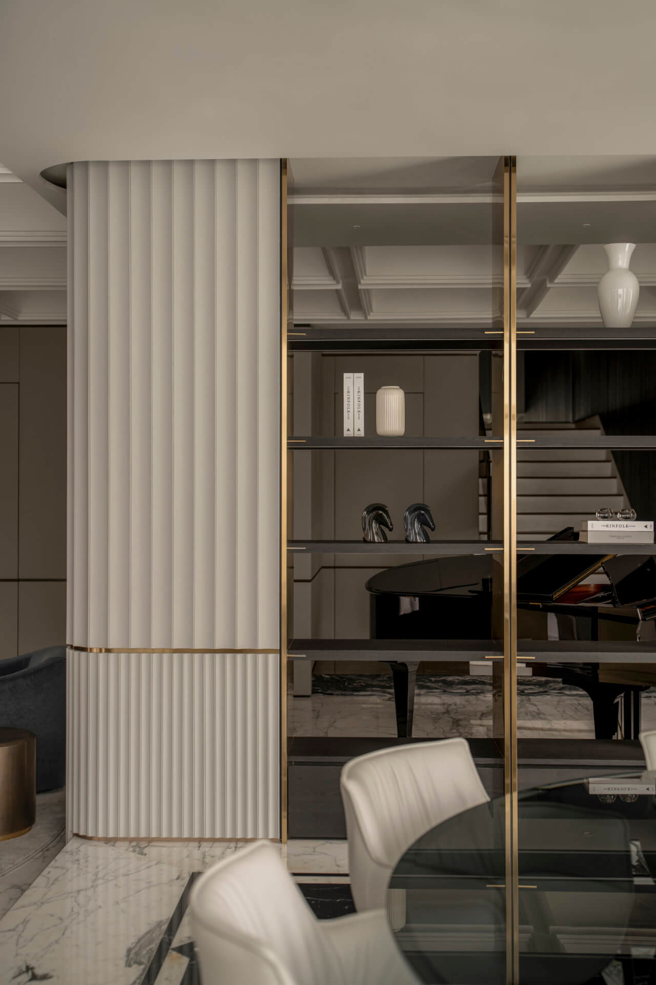 Contour Haus 17