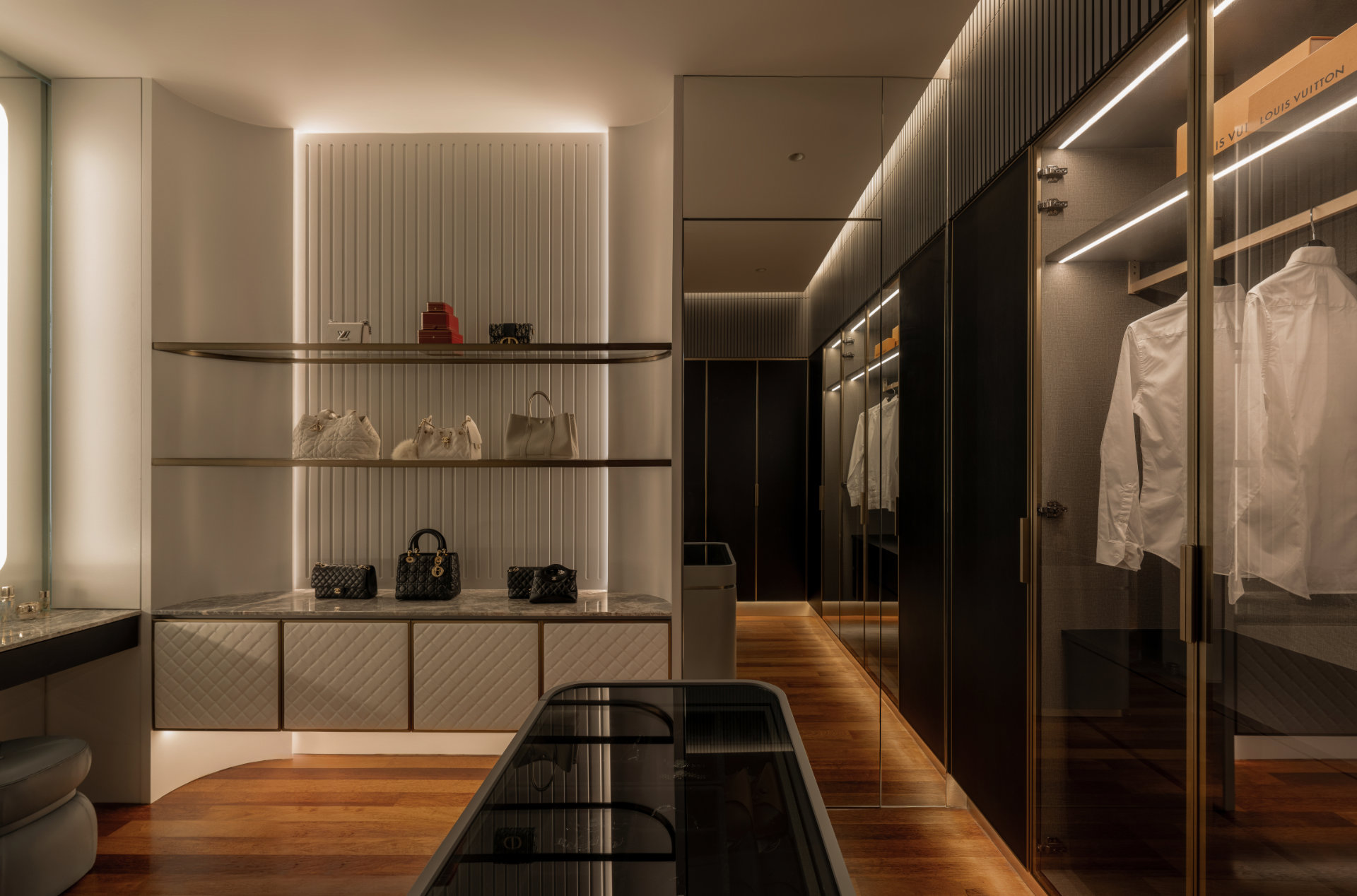 Contour Haus 40