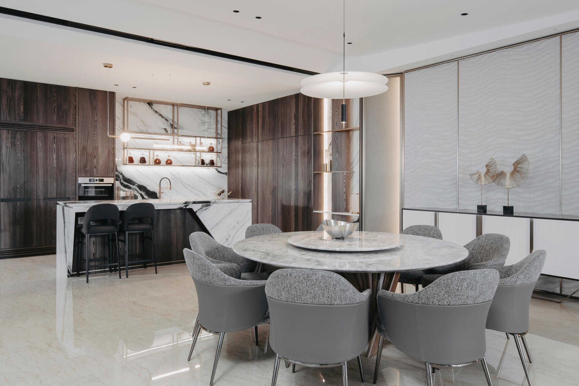 The Understated Luxe 10