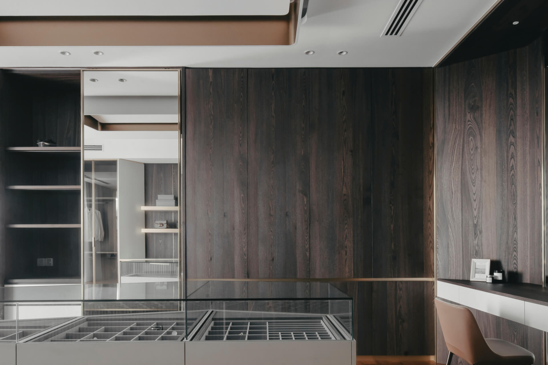 The Understated Luxe 29