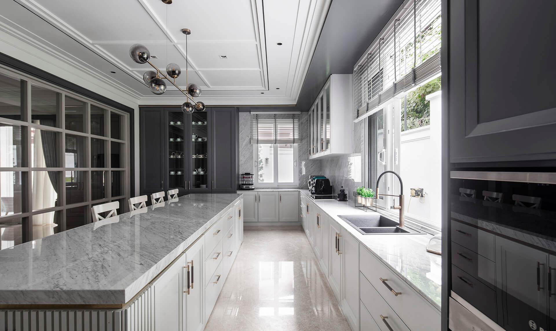 The White Mansion 19