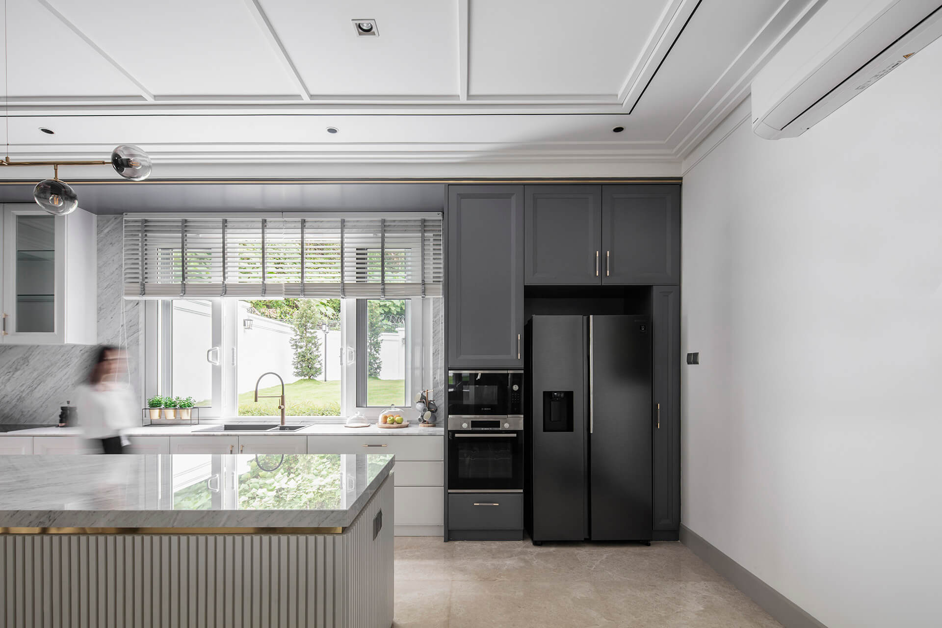 The White Mansion 20