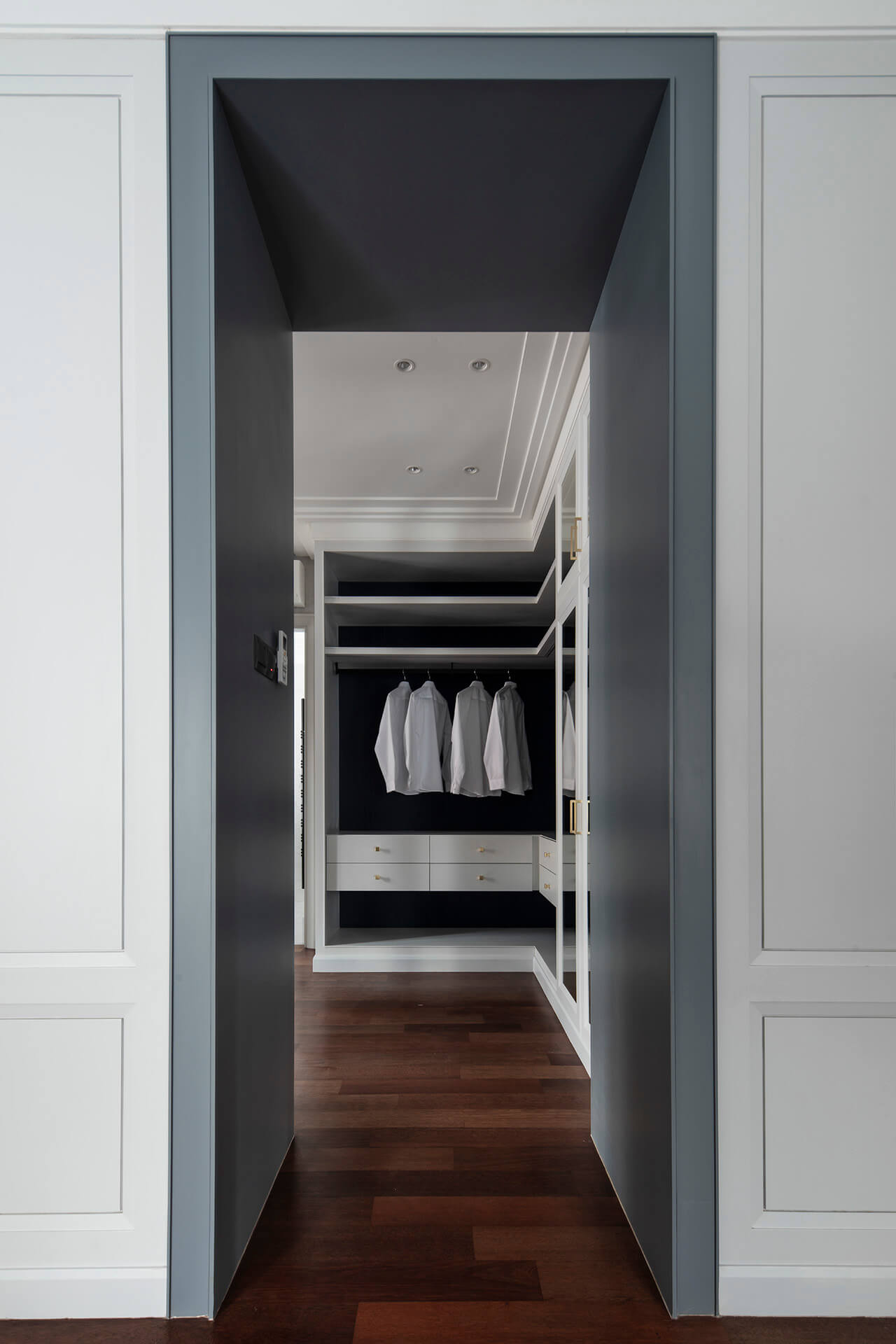 The White Mansion 32