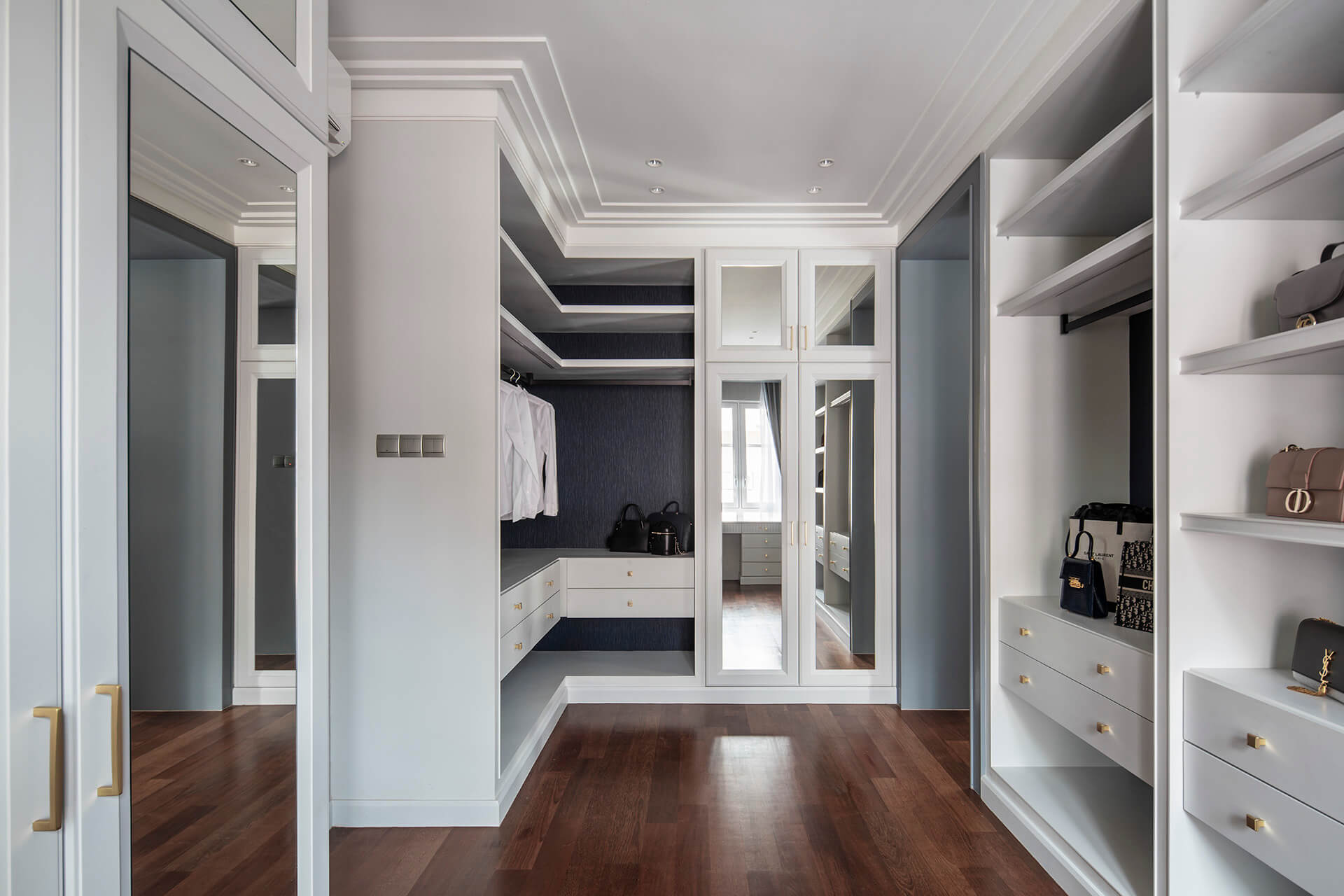 The White Mansion 34