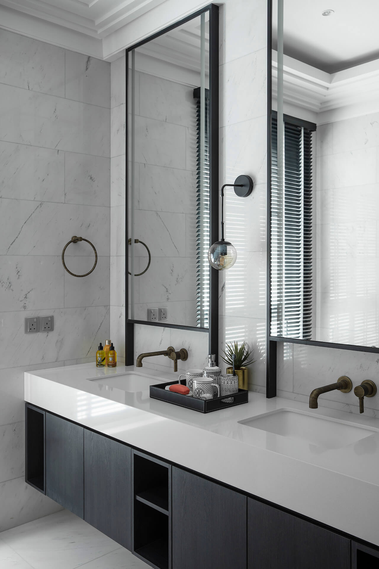 The White Mansion 38