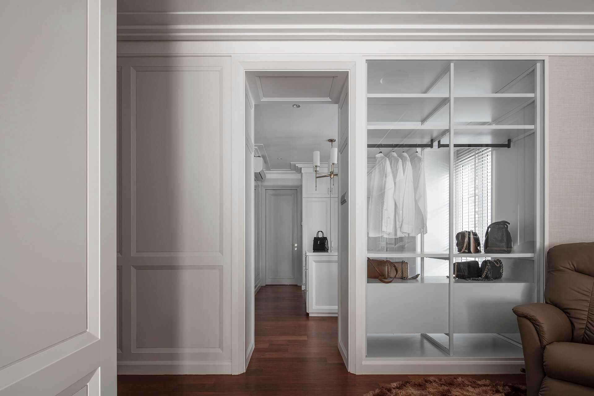 The White Mansion 43