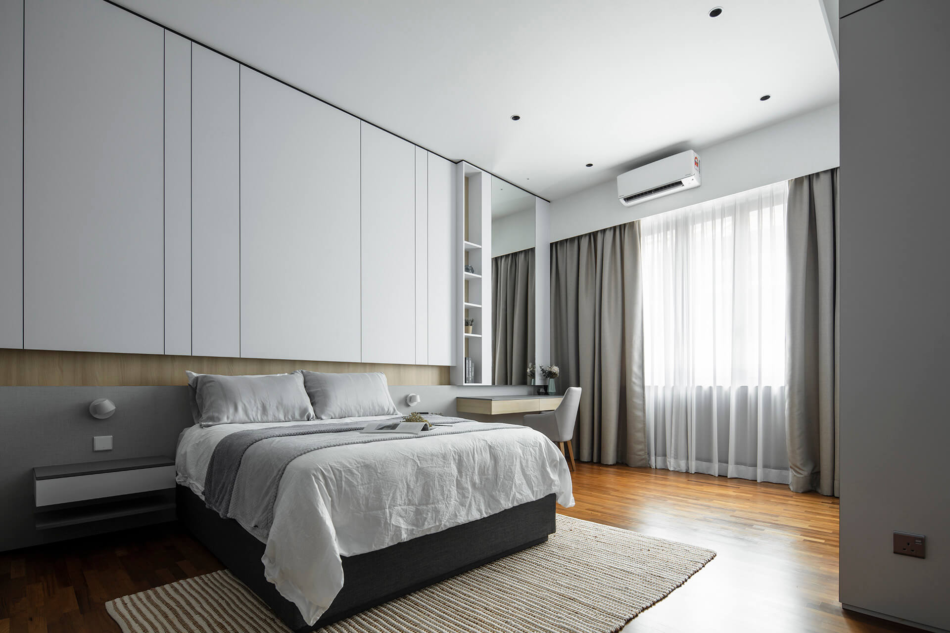 The Modern Grandeur 17