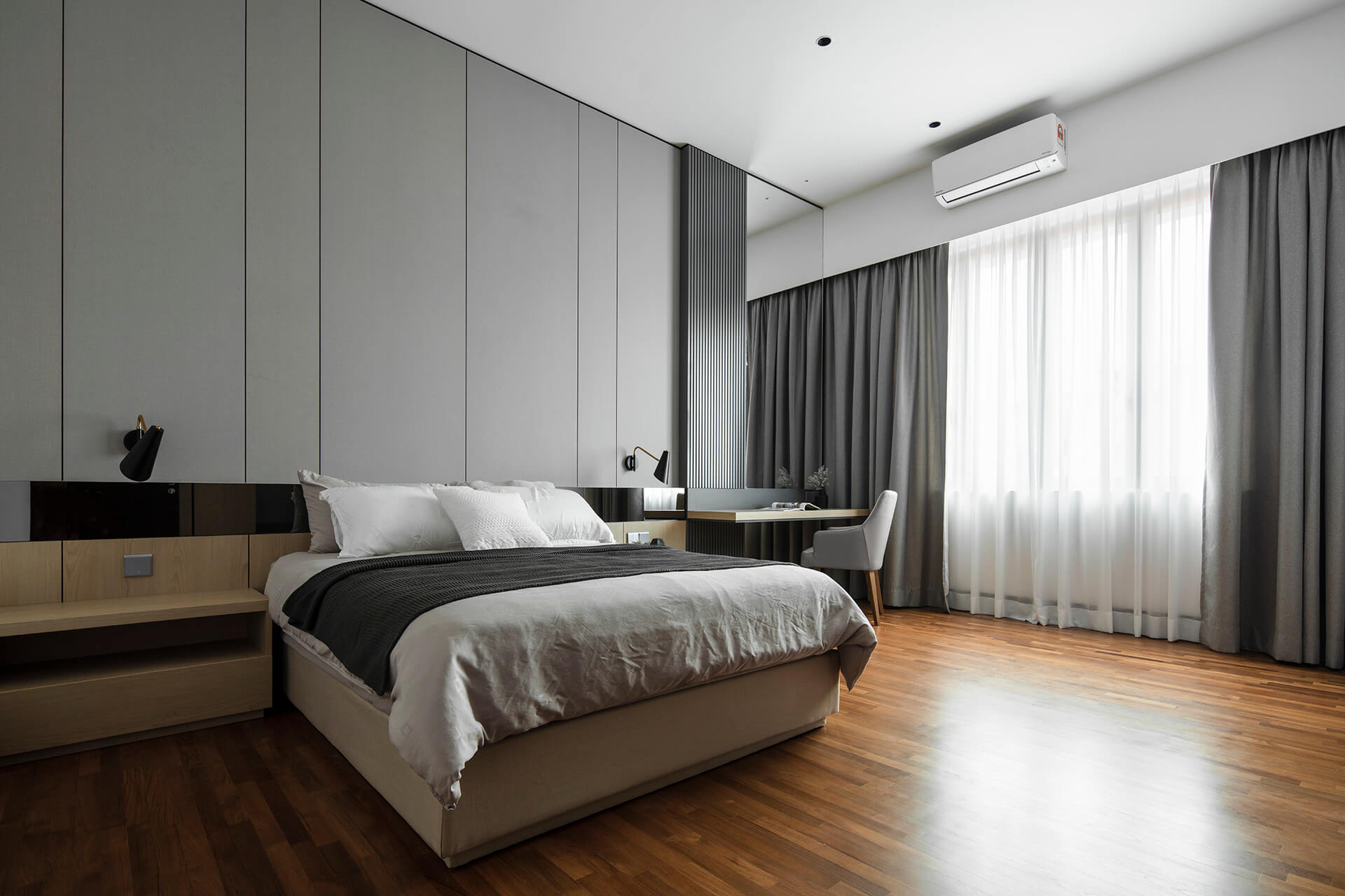 The Modern Grandeur 22